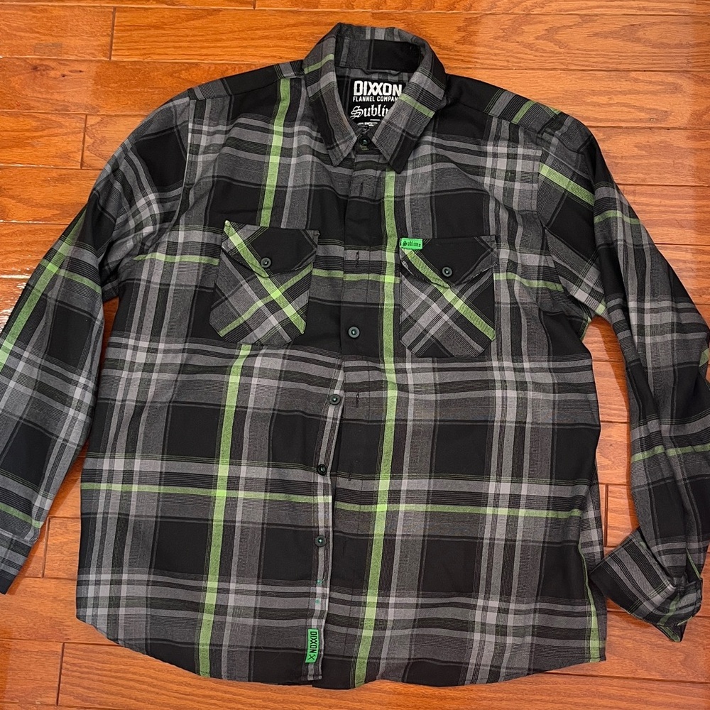 DIXXON Men's Black and Green Plaid Button Down Shirt